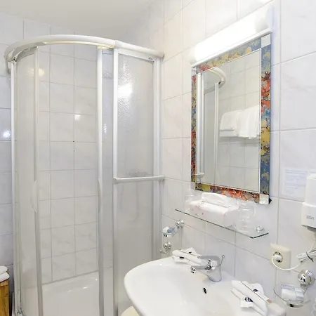 ホテル Ambiente 3*