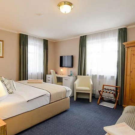 Ambiente ホテル 3*